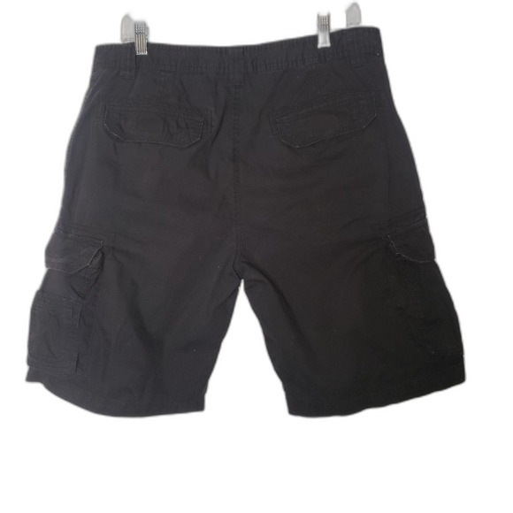 RUGGED TRAILS Black Cargo Shorts Mens Size 34 - Picture 2 of 7